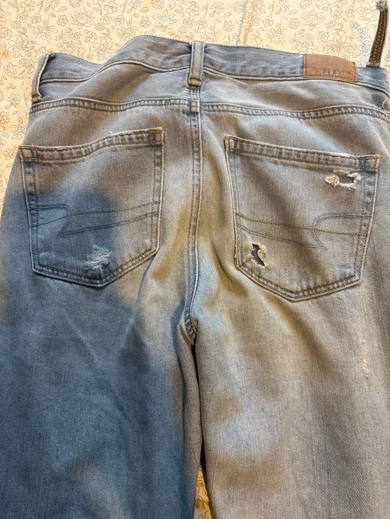 American Eagle Outfitters Light Blue Distressed Denim Mom Jeans - Picture 10 of 10